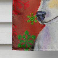 Chihuahua Red and Green Snowflakes Holiday Christmas Flag Canvas House Size